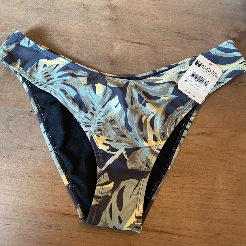Salt Life Tropical Leaf Bikini Swimsuit Bottom NWT
